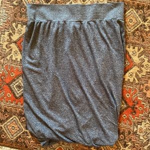 Lululemon Boulevard Bliss skirt. Heather navy color. Very good condition size 10